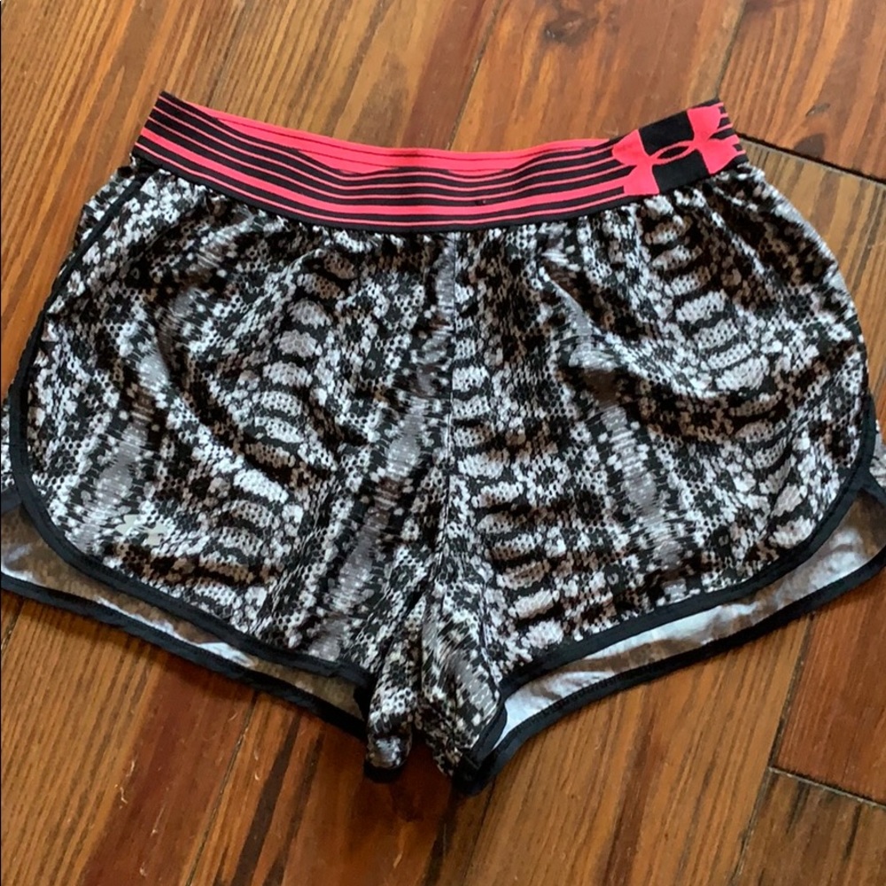 Under Arm-our python athletic shorts XS